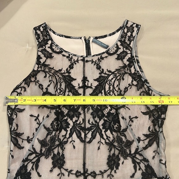 Alexander McQueen lace and silk sleeveless peplum top - Picture 6 of 8